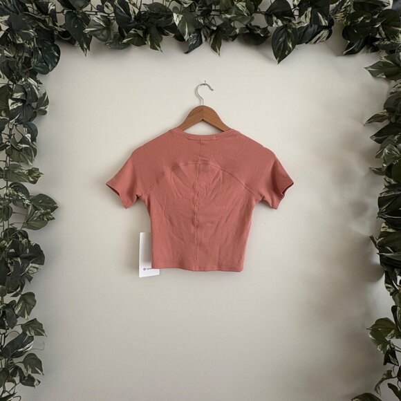 Lululemon Athletic LA Twist Front Crop Short Sleeve Top Pink Savannah NWT Sz 6 - Picture 2 of 7